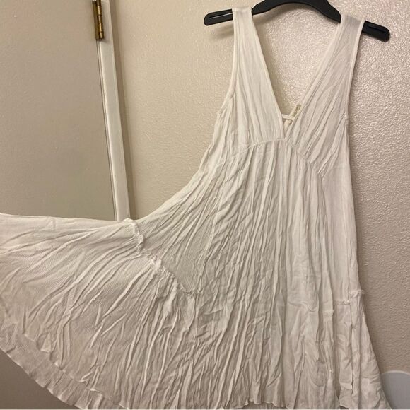 Millibon White Sleeveless plunging V Neck Sundress rayon beachy full skirt M - Picture 2 of 10